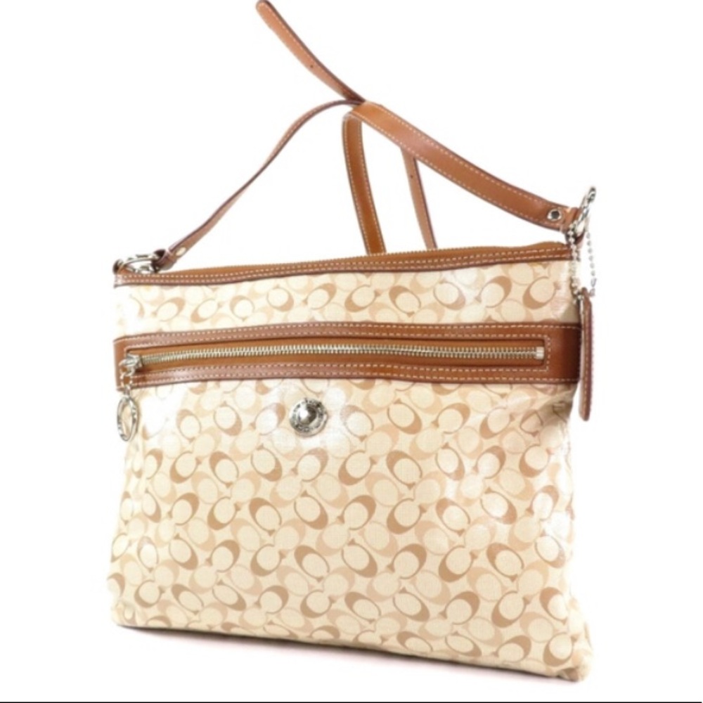 Coach Chelsea Signature Messenger Swingpack